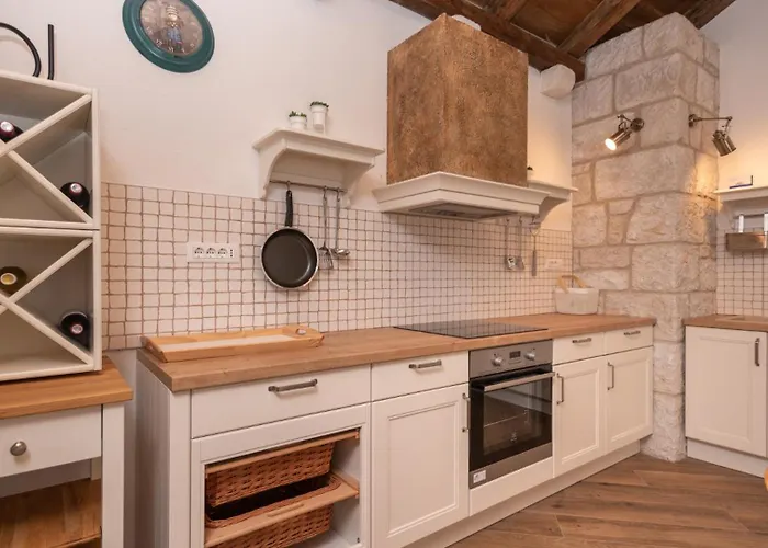 Hilltop View - By Guide Split