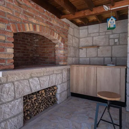 Hilltop View - By Guide 빌라 *